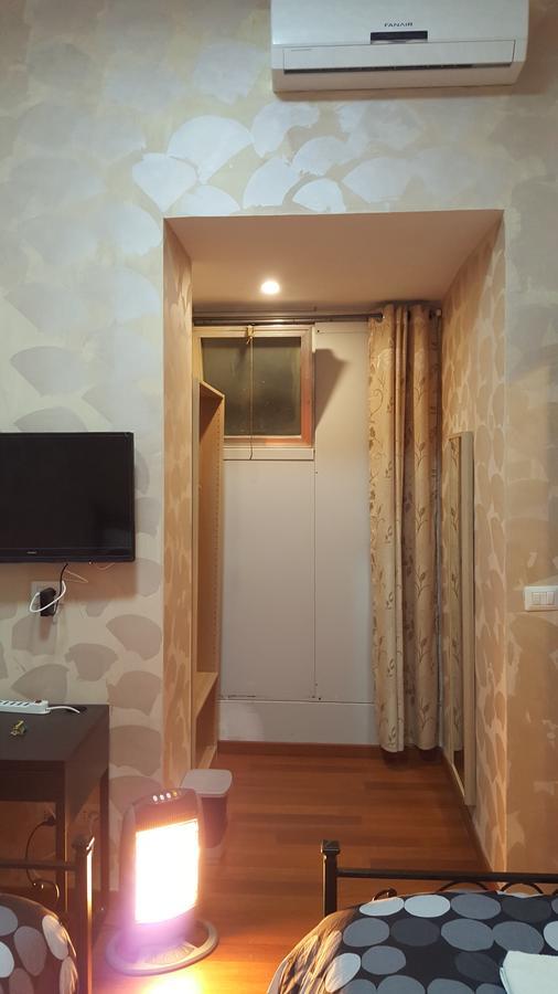 Rome Napoleone Rooms ภายนอก รูปภาพ